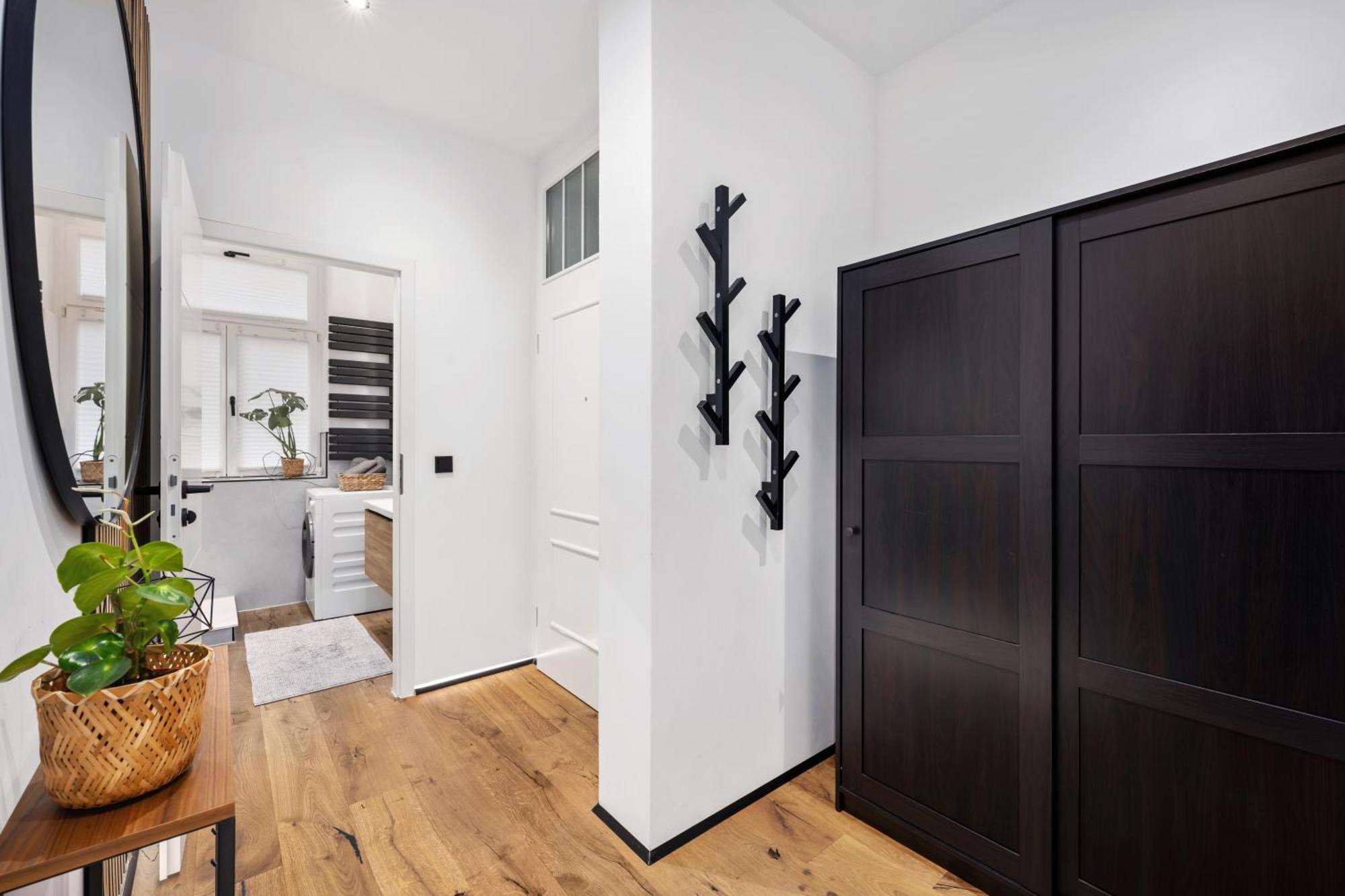 Edler Wohnraum Luxurioeses Stadtstudio Mit Balkon, Kaffeevollautomat & Klima اتسوكو المظهر الخارجي الصورة